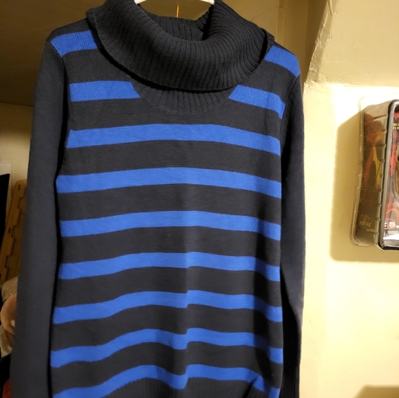 Gap cowl neck striped sweater, women's size large. NWOT. - Picture 4 of 9